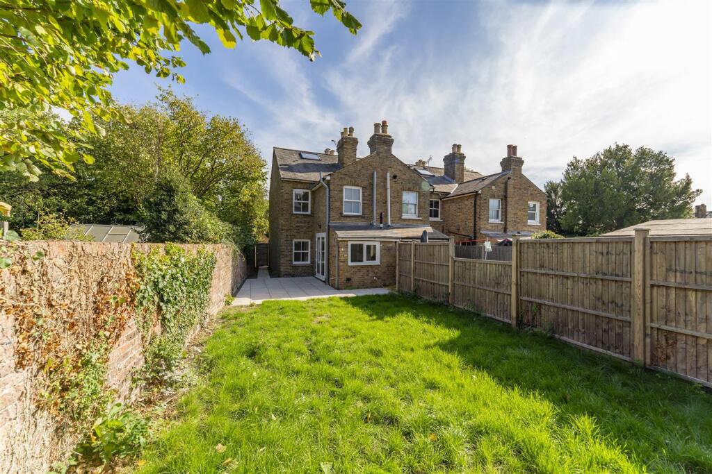 externals2.jpg