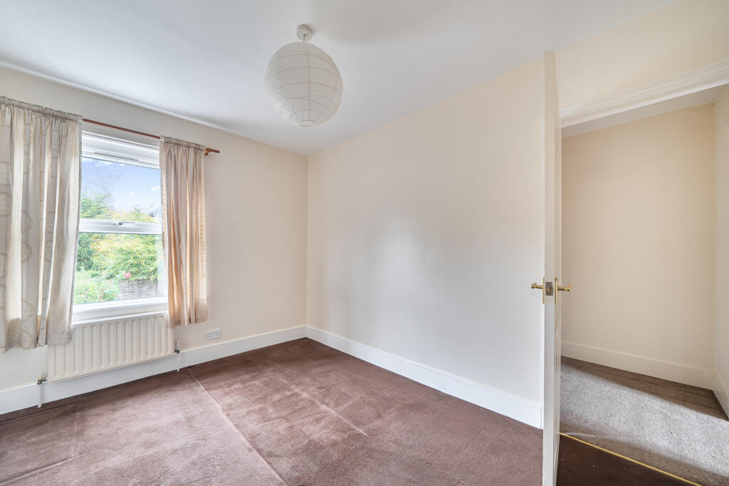 1373739-11-690208f19e2c1