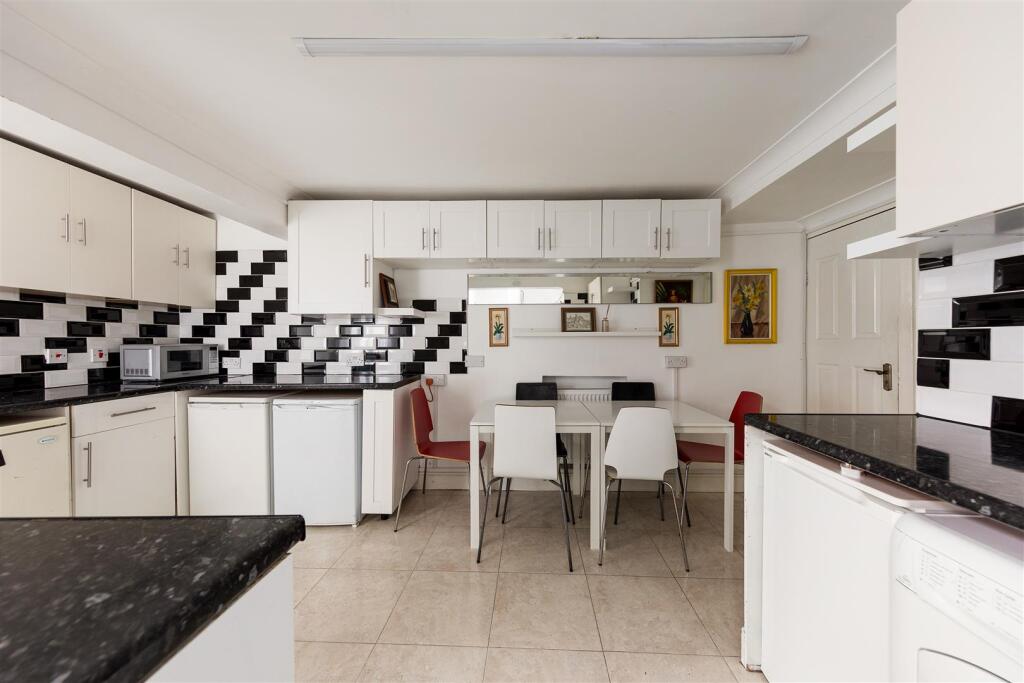 Ramsay Road, E7