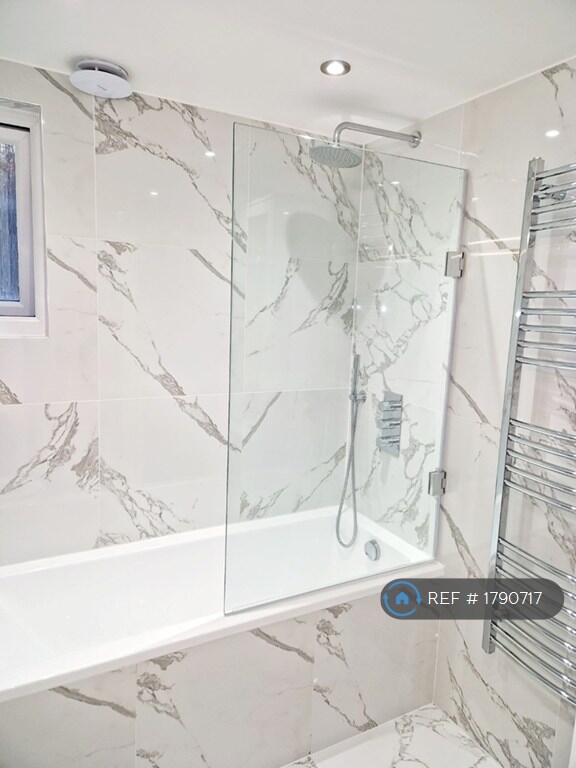 Heated Towel Rail With Thermostat 