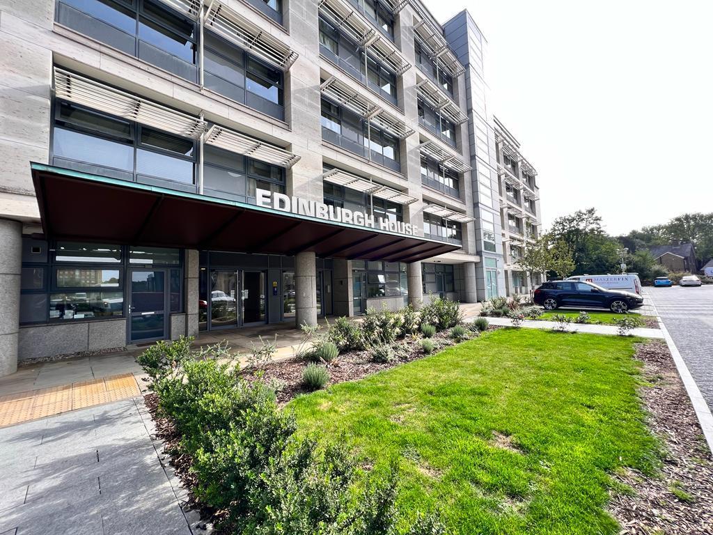2 Bed two bath flat to rent in Harlow, Maxwellprop