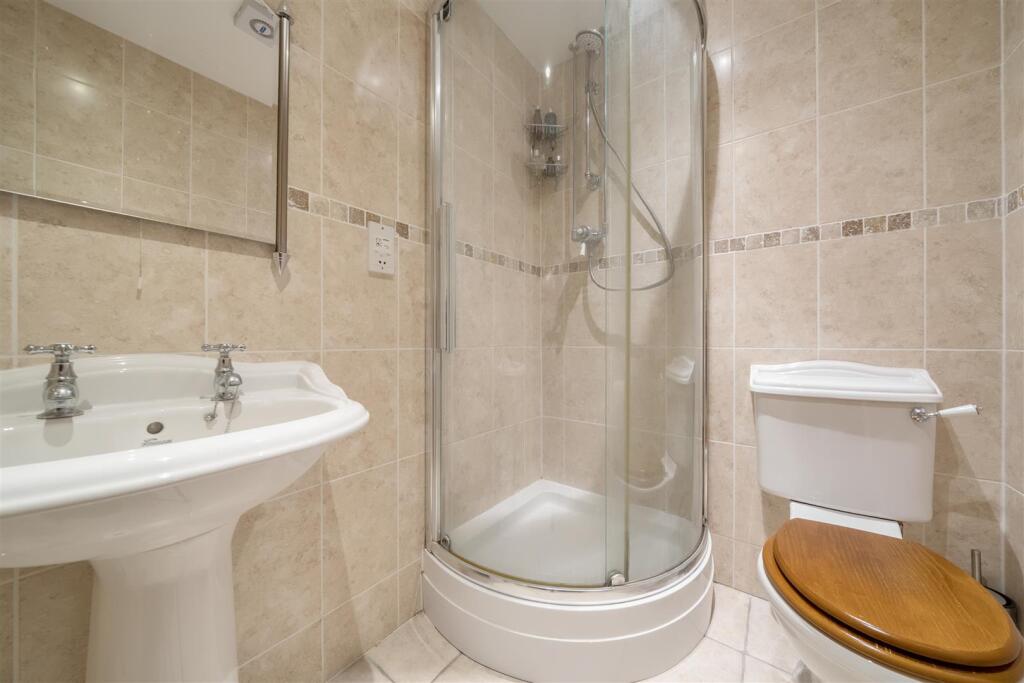 En Suite Shower Room