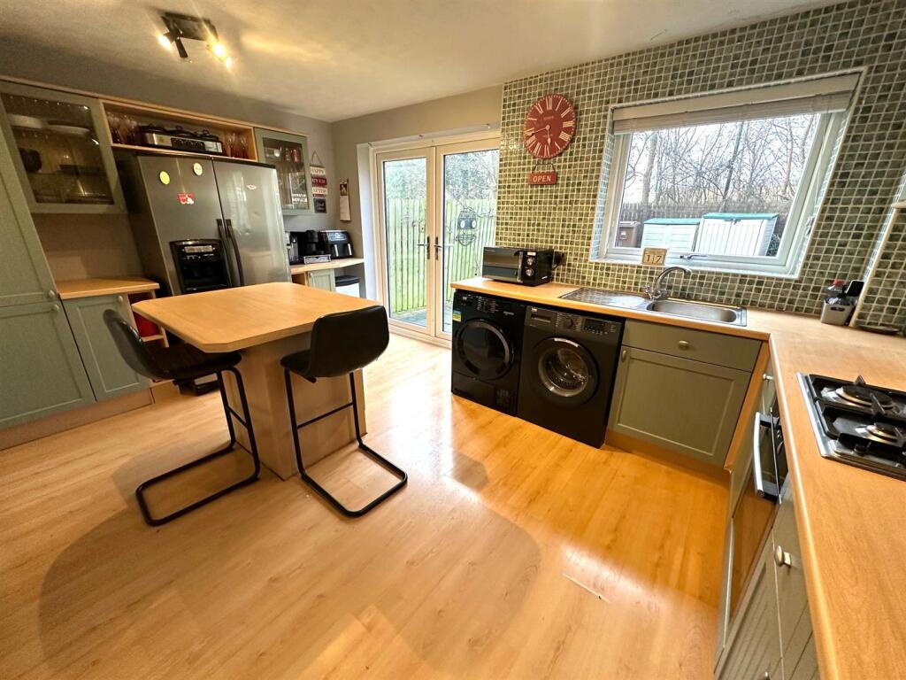 kitchen 4.jpg
