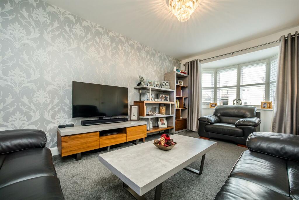 lounge main 2.jpg