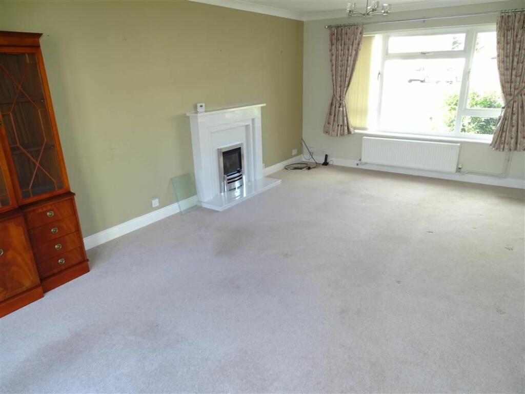 Lounge Rear to Front