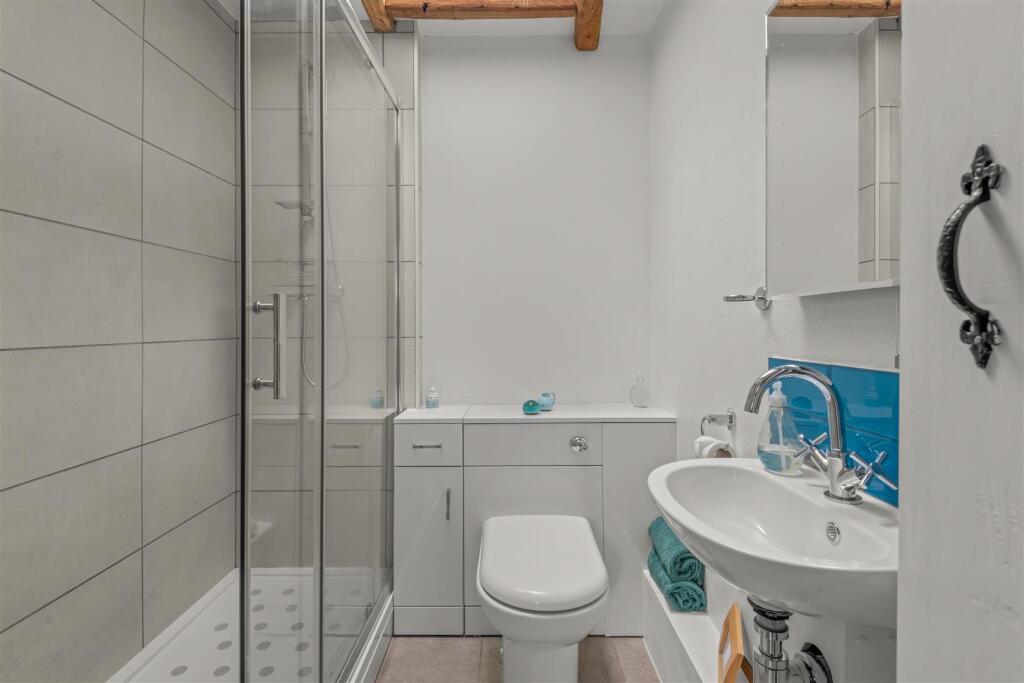 Rosemary Shower room