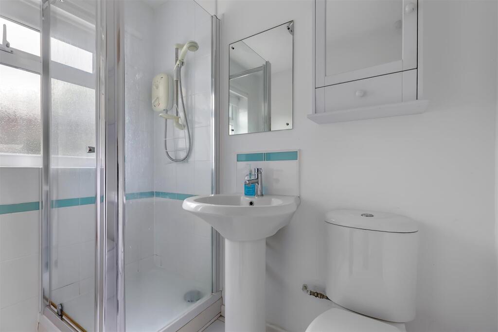 Shower Room.jpg