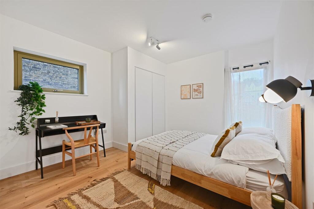 AR - The Sidings - BedroomB3 (1).JPG