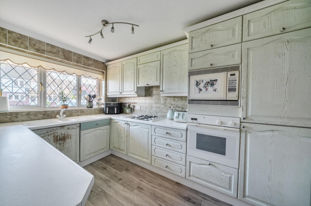 1386539-12-692ed7...