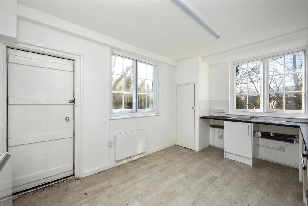 Kitchen/Dining Room