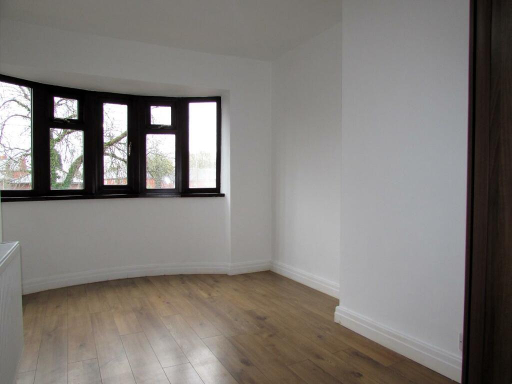 LordLane40bed1.JPG