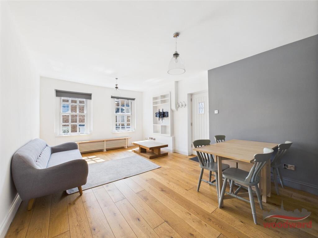Loung/Dining Room