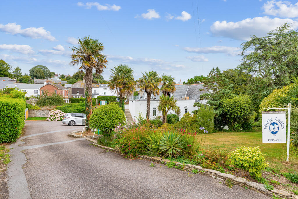 A08 - Flat 3 Whiteladies New Road Stoke Fleming - 