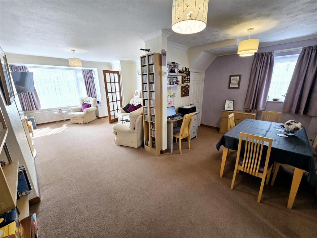 Living Room/Dining Room