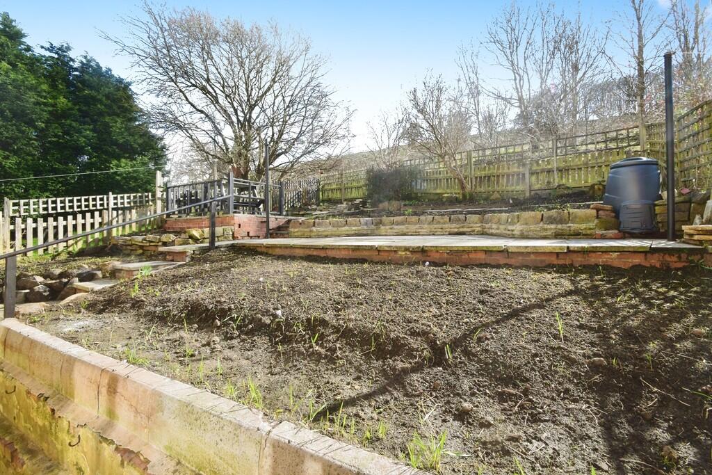 c3a2547a-Garden 2...