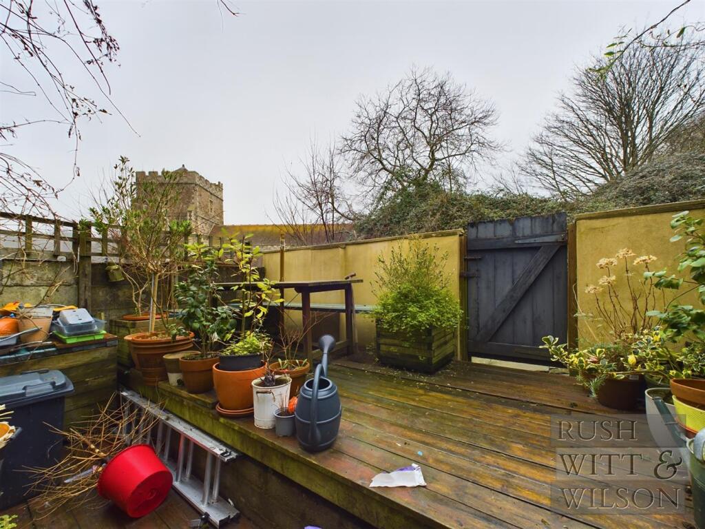 CAM03417G0-PR0045-STILL023.jpg