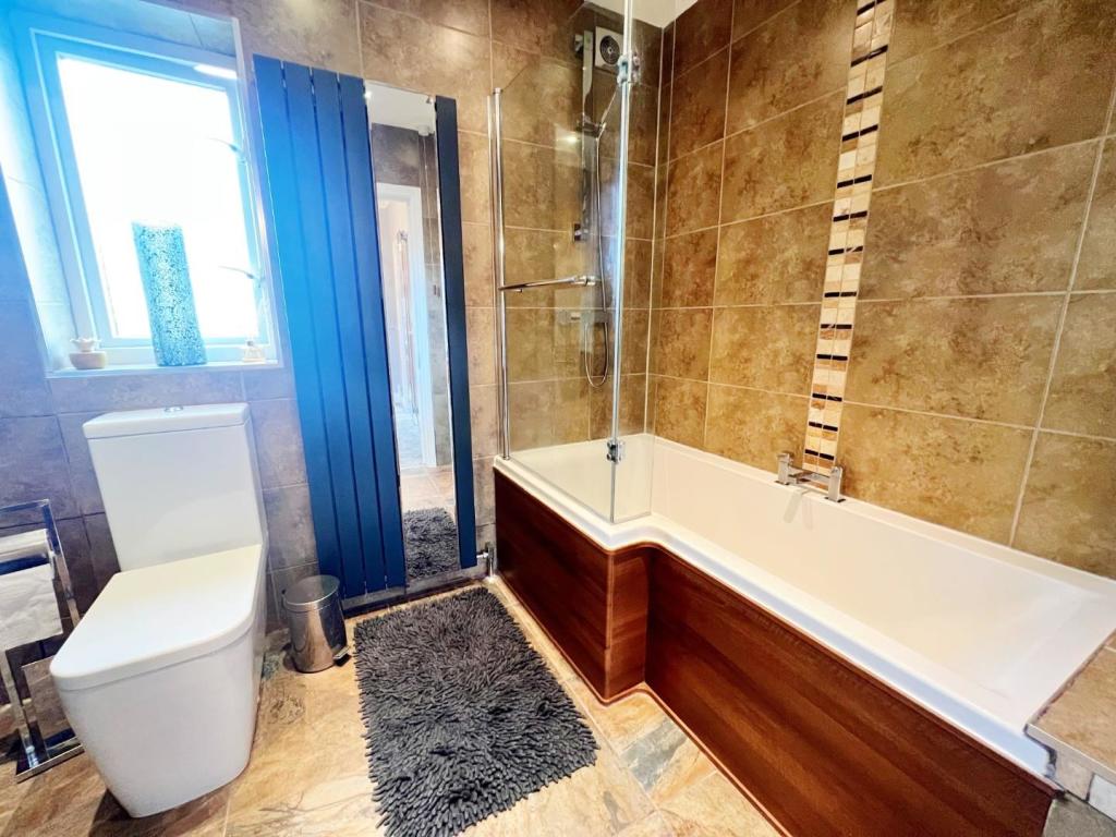 Bathroom pic 1.jpg