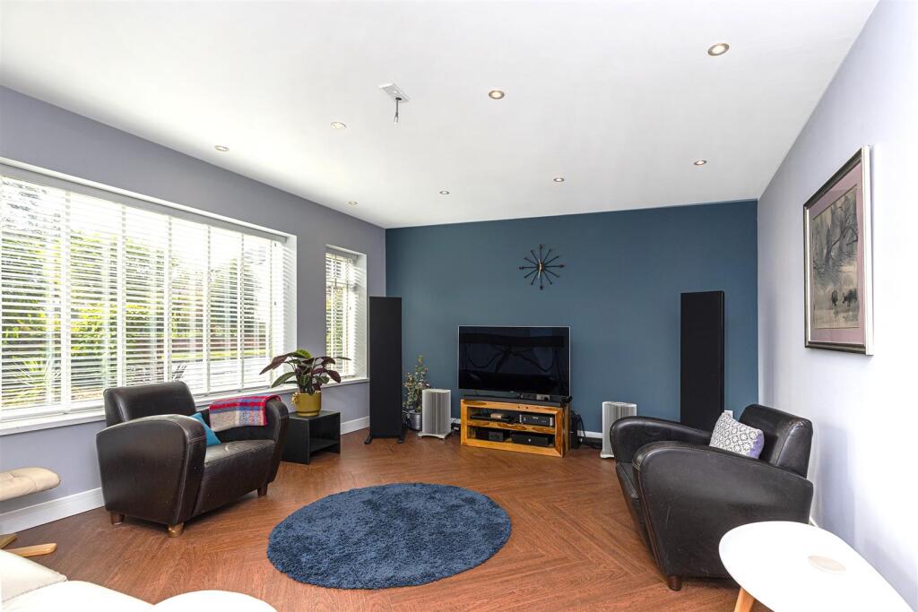 Bramleys Estate Agents - Cumberland Avenue - Fixby