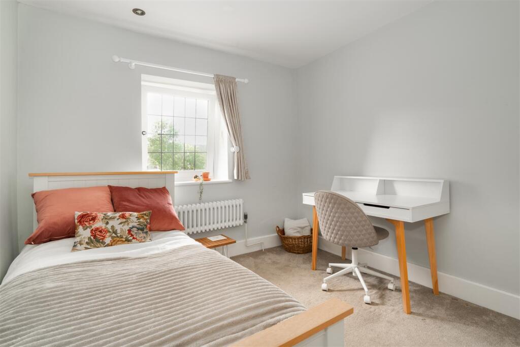 Bedroom1-2.jpg