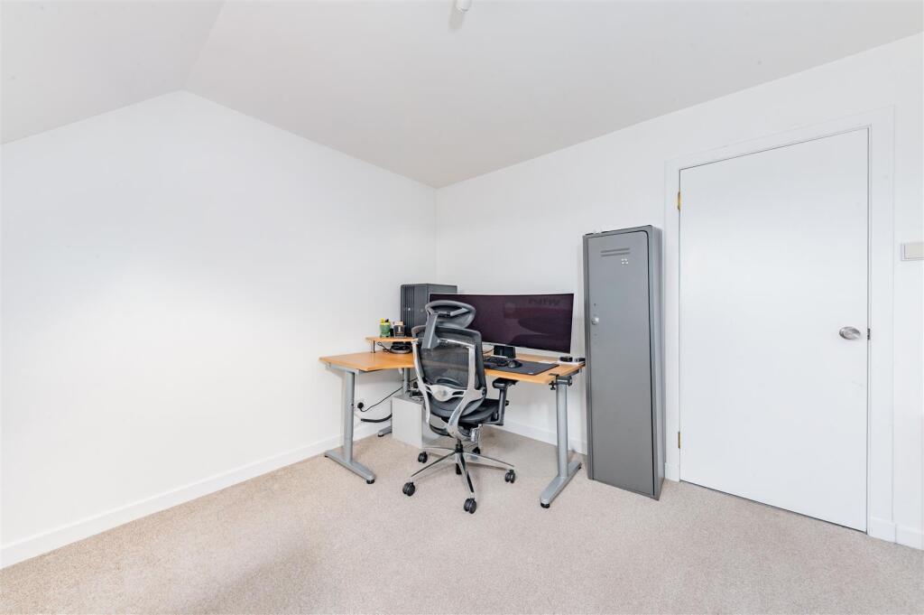 5 Malcolm Crescent Monifieth EDITS-3.JPG