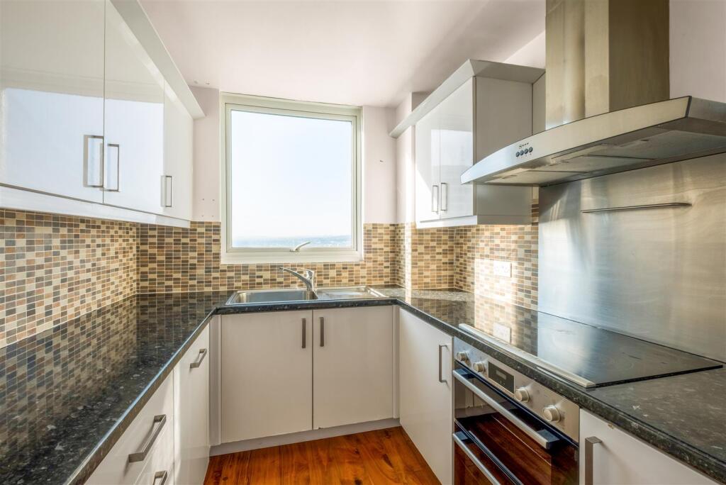 65 Chartwell Court_19.jpg