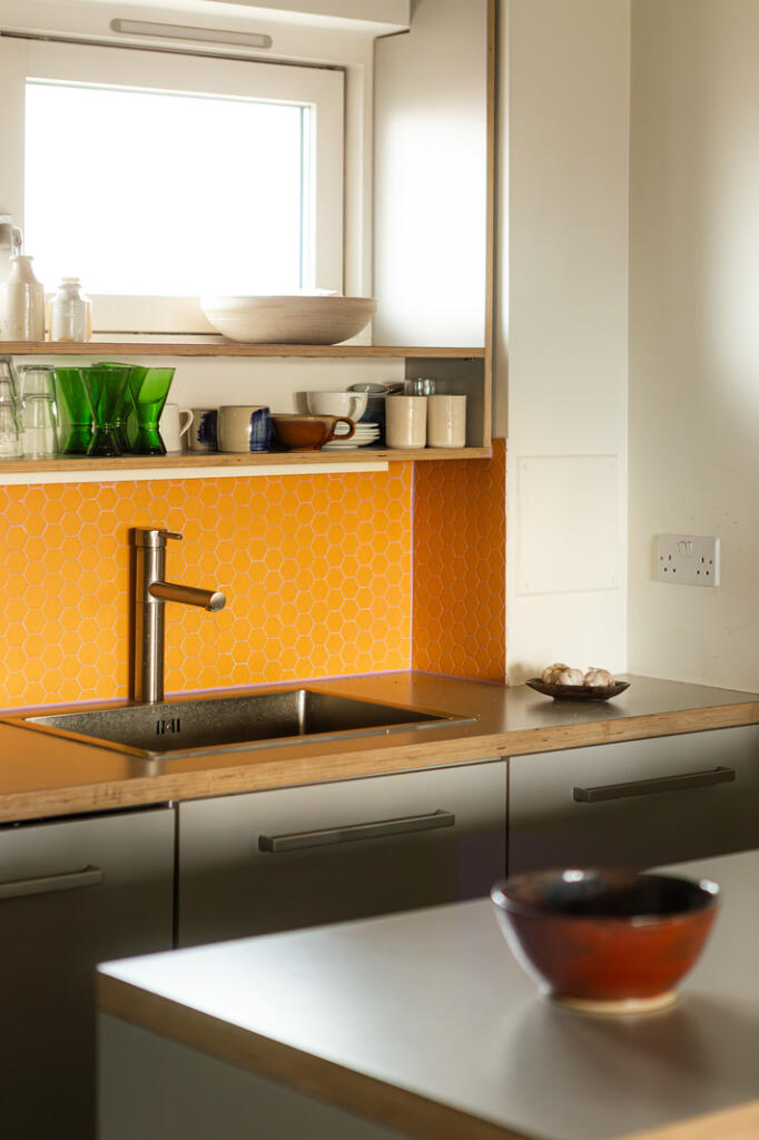 276995 - 25_4_15_MH E5 8GZ_00019.jpg