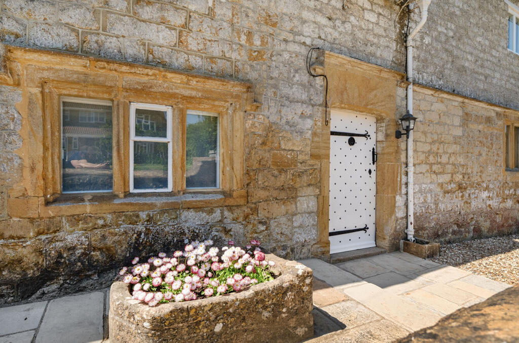 1294167-13-6827a2...