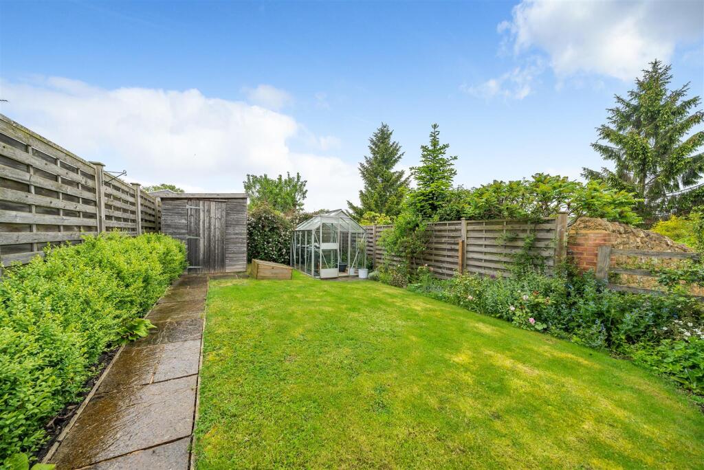 Emby House, 6a High Street, Greens Norton (9).jpg