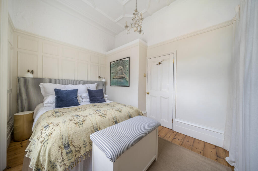 1348000-18-68c02a...