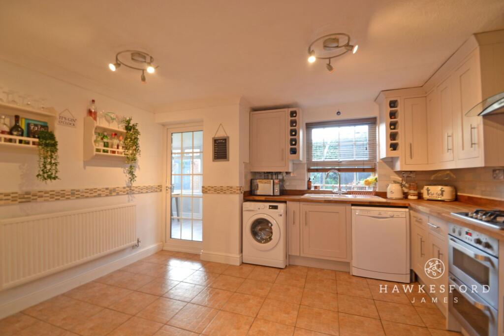 Taillour Close, Sittingbourne - Kitchen/diner