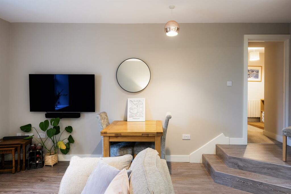 Conygre House, Conygre Road Dining Area.jpg