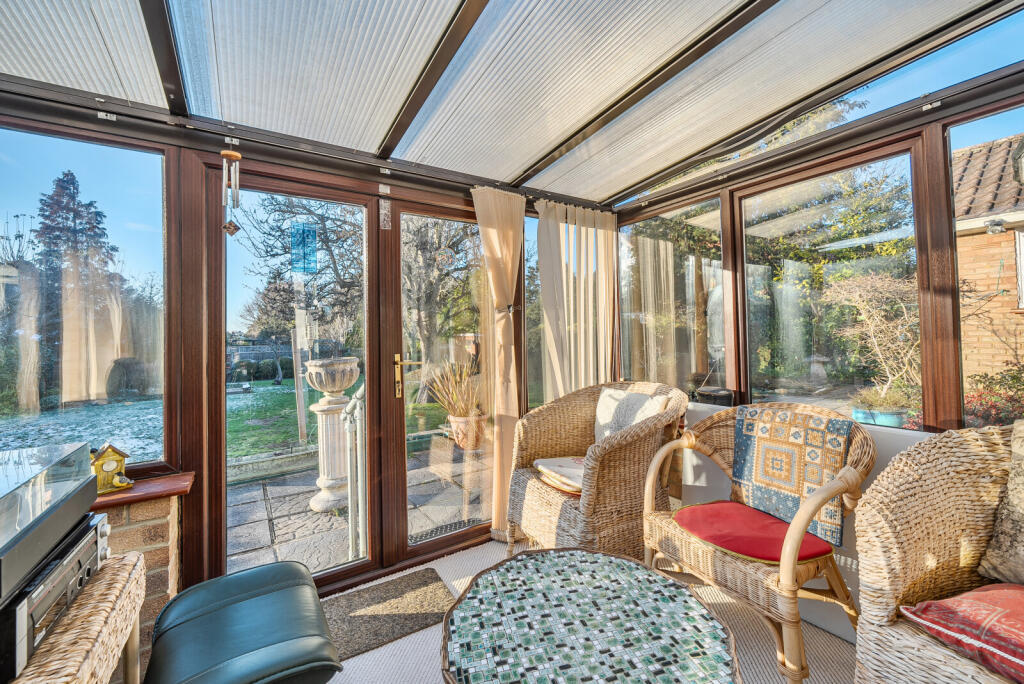 1396153-7-695d3a0...