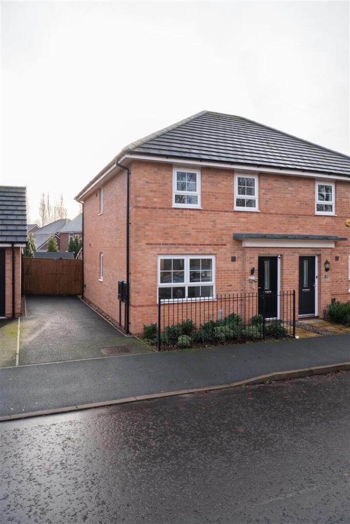 3 Dahlia Crescent-031.jpg