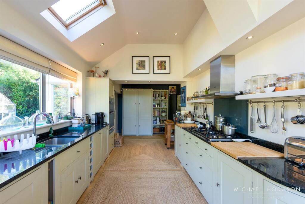 21, Laburnum Grove-24.jpg