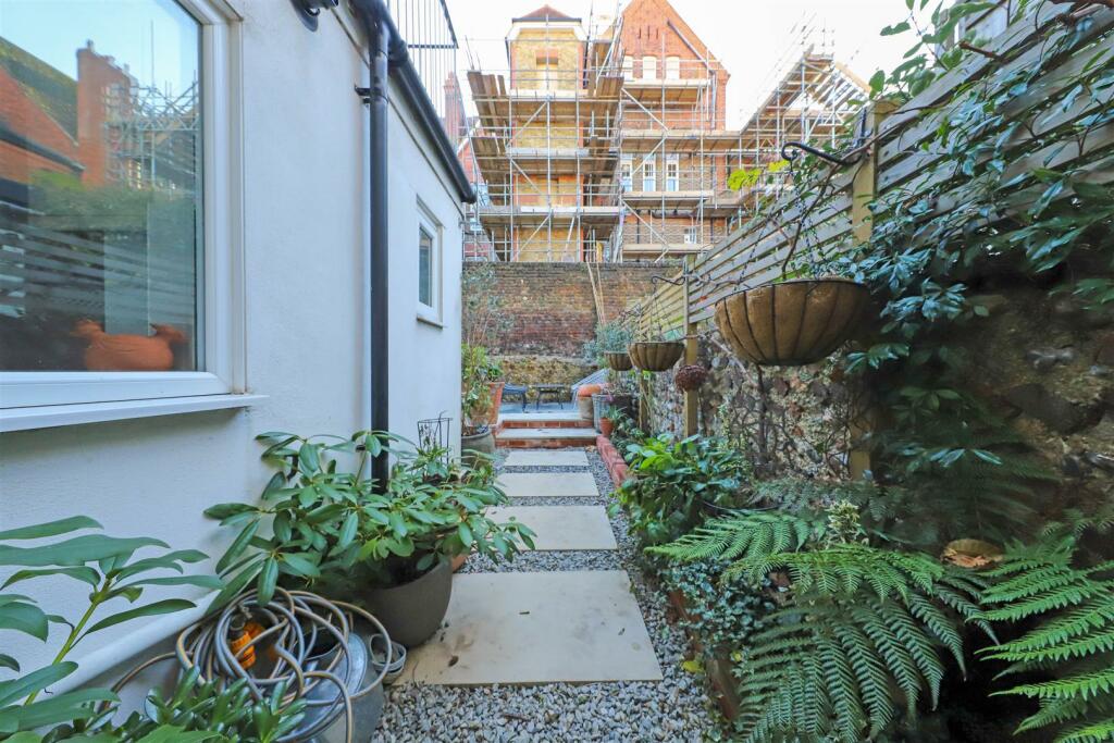 nicholas james cowper st garden 3.jpg