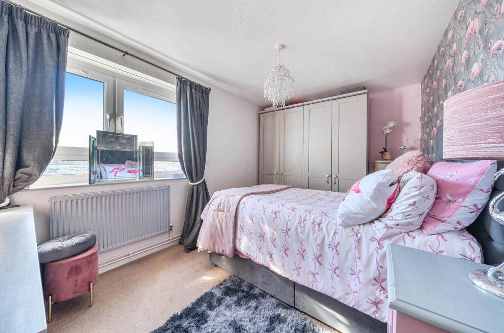 1364599-8-68e520e...