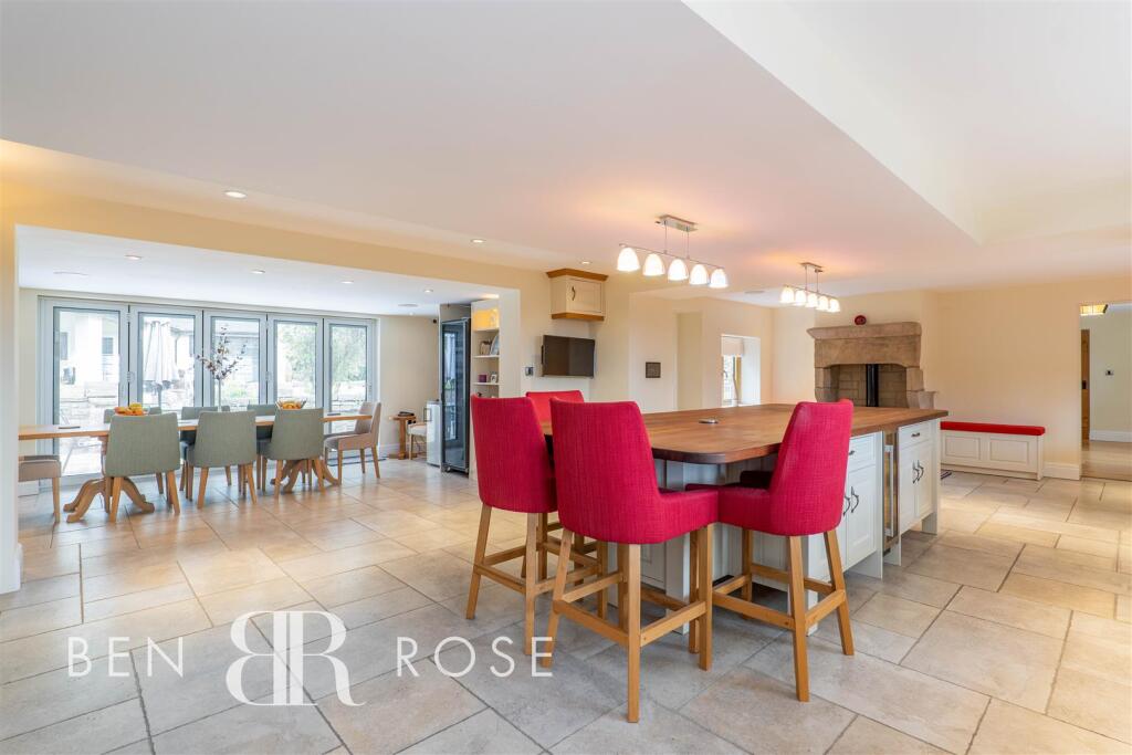 Kitchen/Breakfast Room