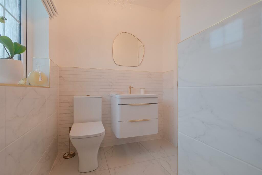 044-3 Burnhead Gardens Carluke ML8 4QL.jpg