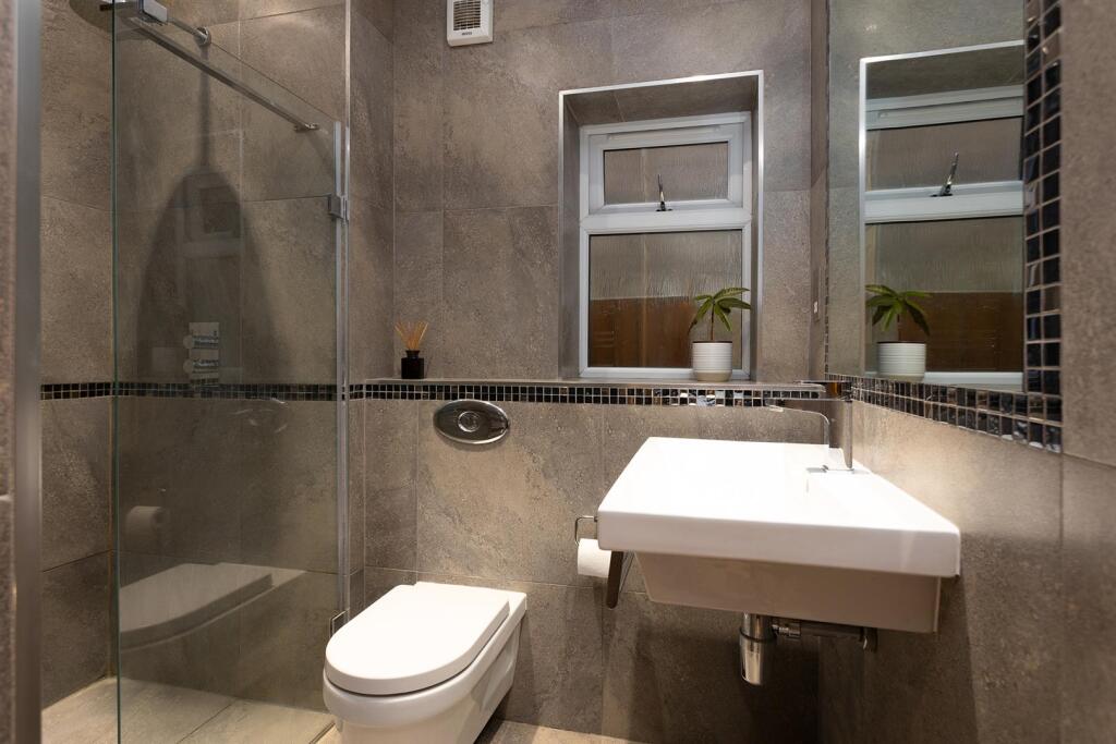 102 Ashlawn Road, Rugby (60).jpg