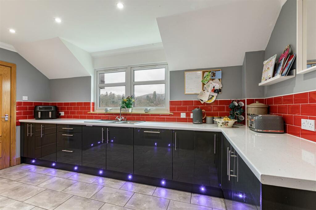 3 William Law Gardens Galashiels 19.JPG