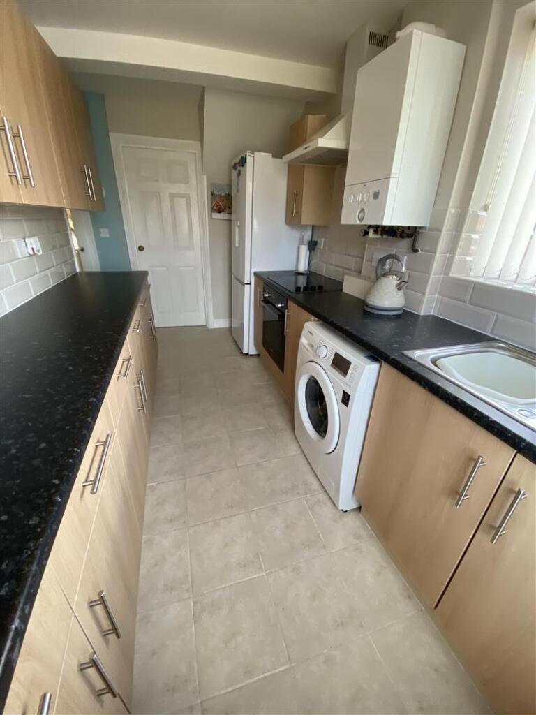 Kitchen: