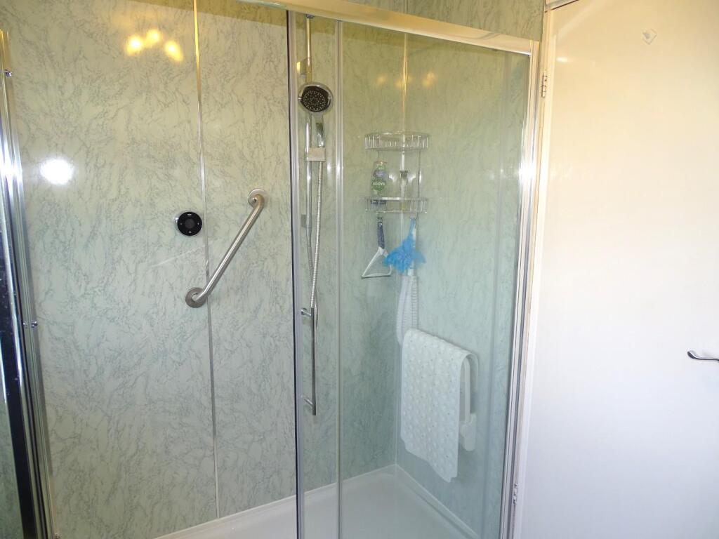 SHOWER UNIT