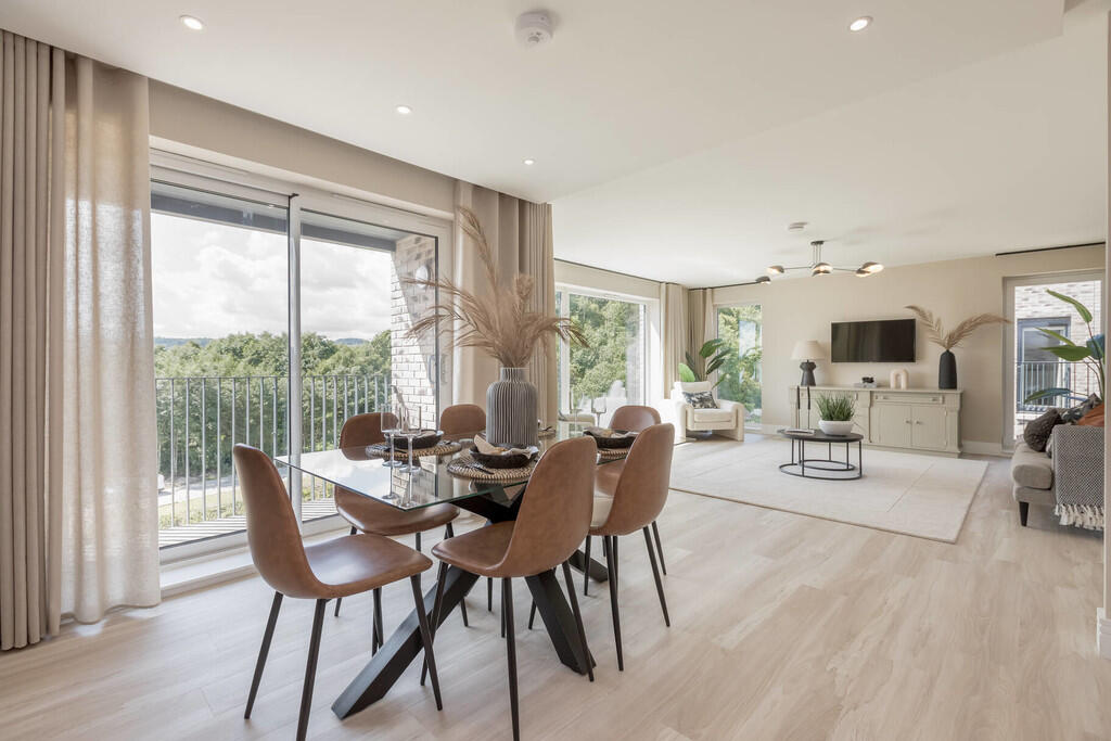 69758_Queenswater...