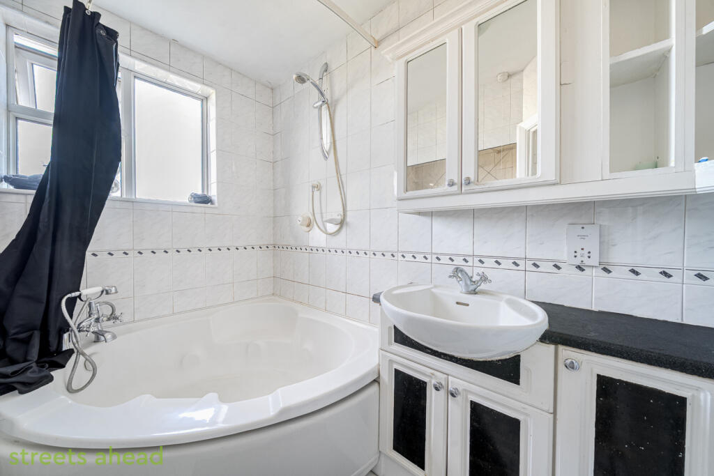 07d220b1-90f3-430...