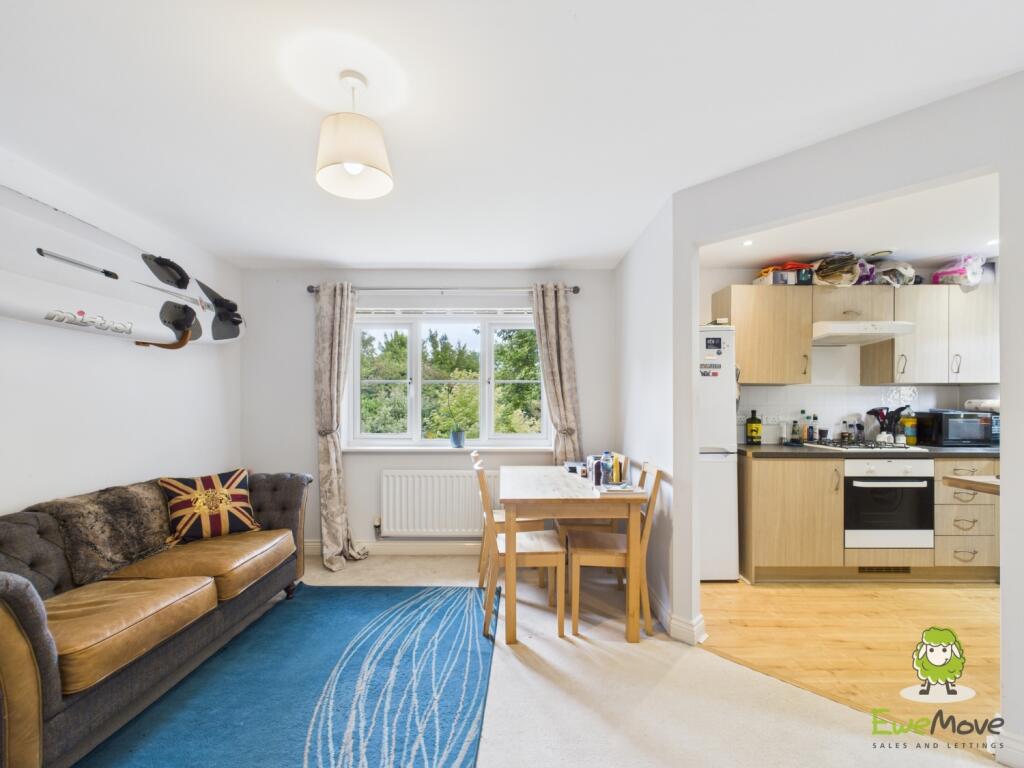 EweMove Basingstoke Hungerford Close Sitting Room