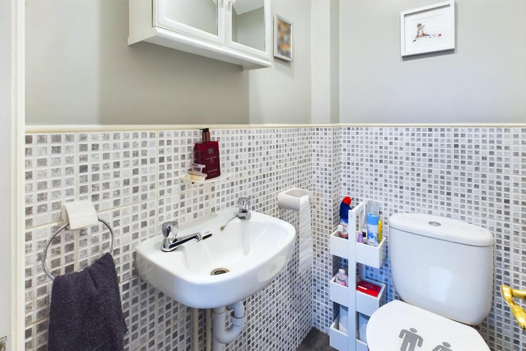 CAM03162G0-PR0213-STILL005