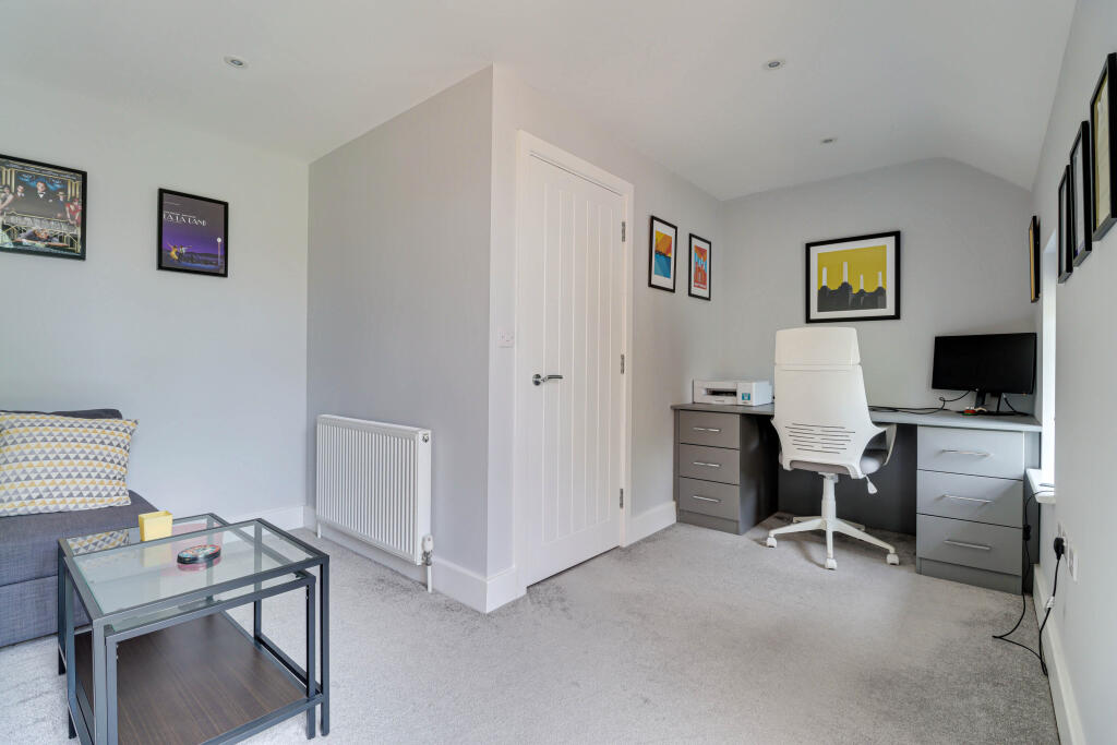 Bedroom/Study