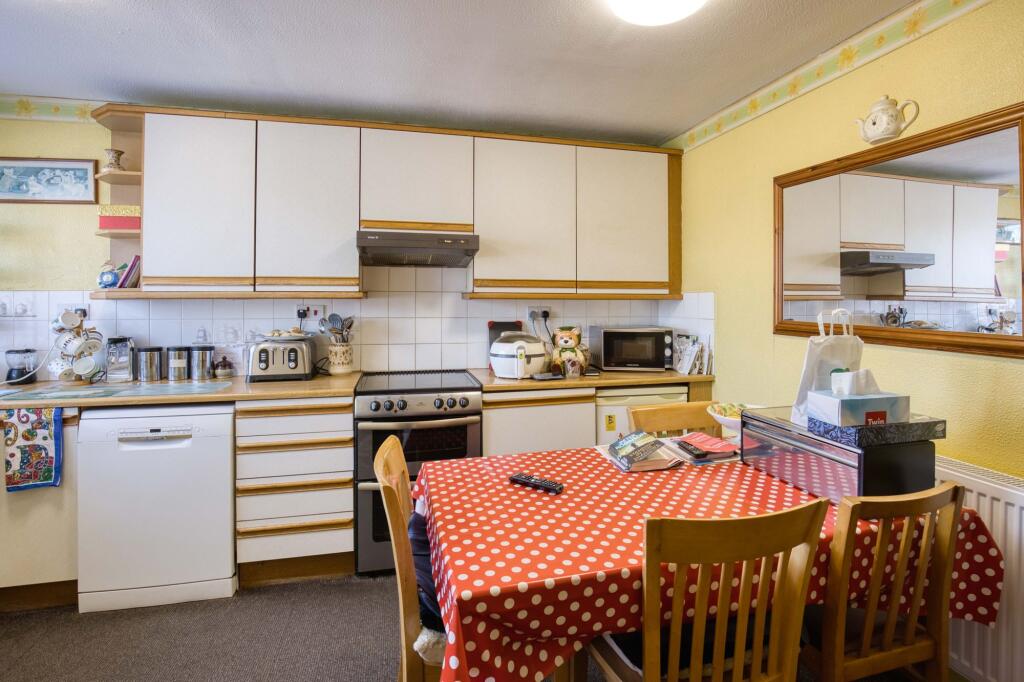 Kitchen/Dining