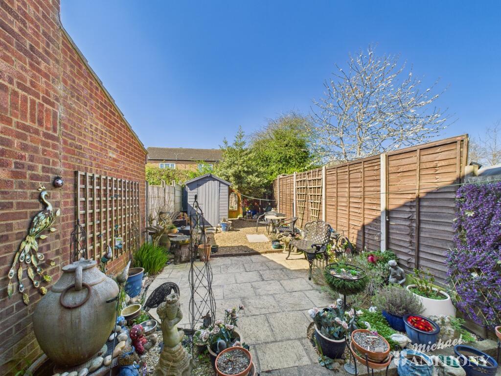 CAM02773G0-PR0275-STILL021