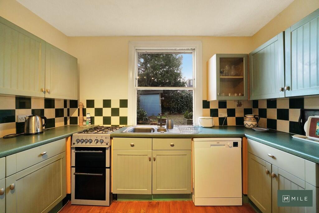 62 Leghorn Road -...
